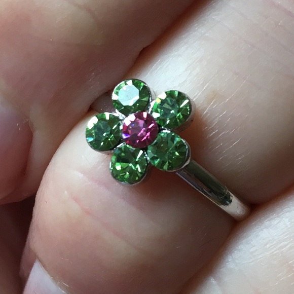 RARE Daisy Ring Genuine Austrian Crystal Green Petals w/ Pink Center Cookie Lee - Picture 2 of 4